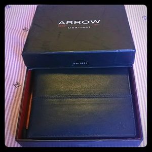 Brand new Arrow wallet